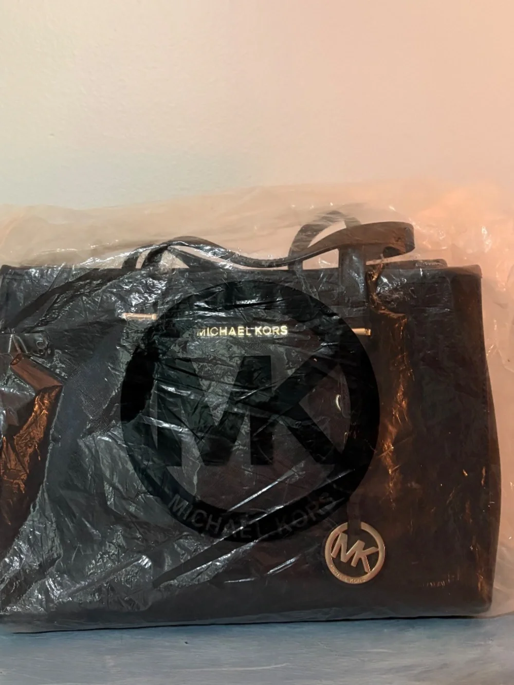 Michael Kors Jet Set Travel Medium Top Zip Tote Black Saffiano NWOT
